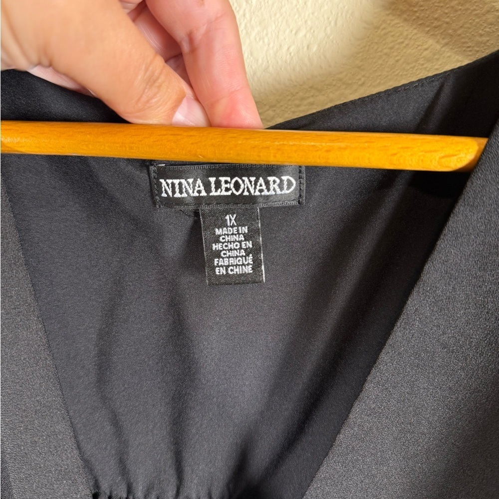 Nina Leonard Women's Surplice Neck Bell Sleeve Hi-Low Top Black Embroidered 1X - Picture 4 of 10